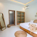 Best Relaxation Place! 3Bdr Villa With Jungle And Small Lake View In Canggu